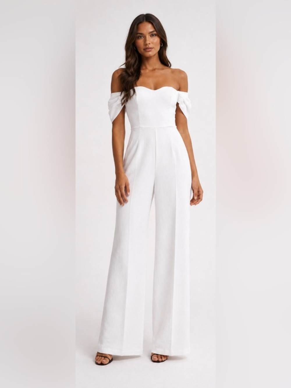 NWT Abercrombie & fitch Off Shoulder White Jumpsuit
Wide Leg Crepe Size S